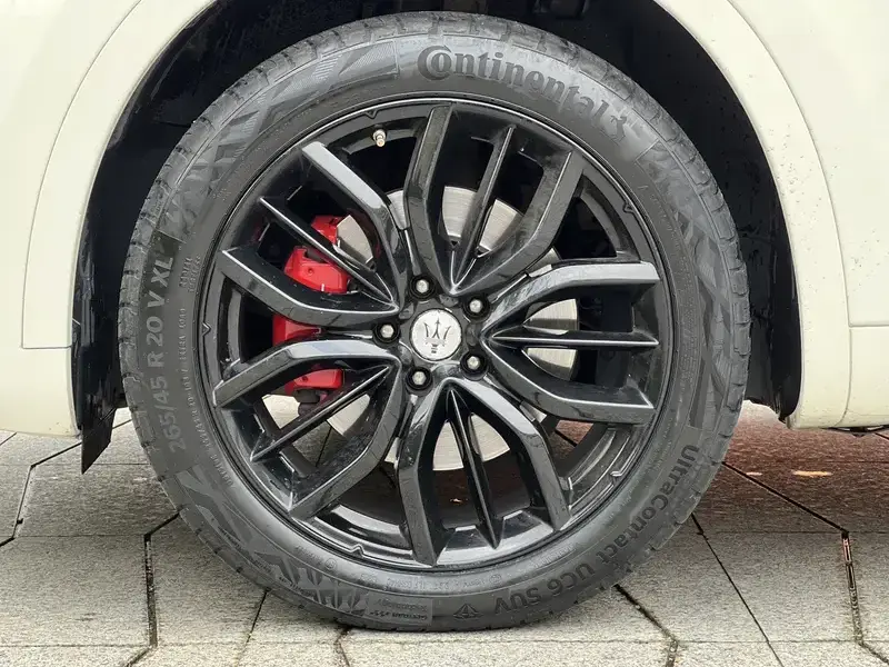 2022 Maserati Levante с пробегом 65 000 км