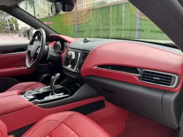 2022 Maserati Levante с пробегом 65 000 км