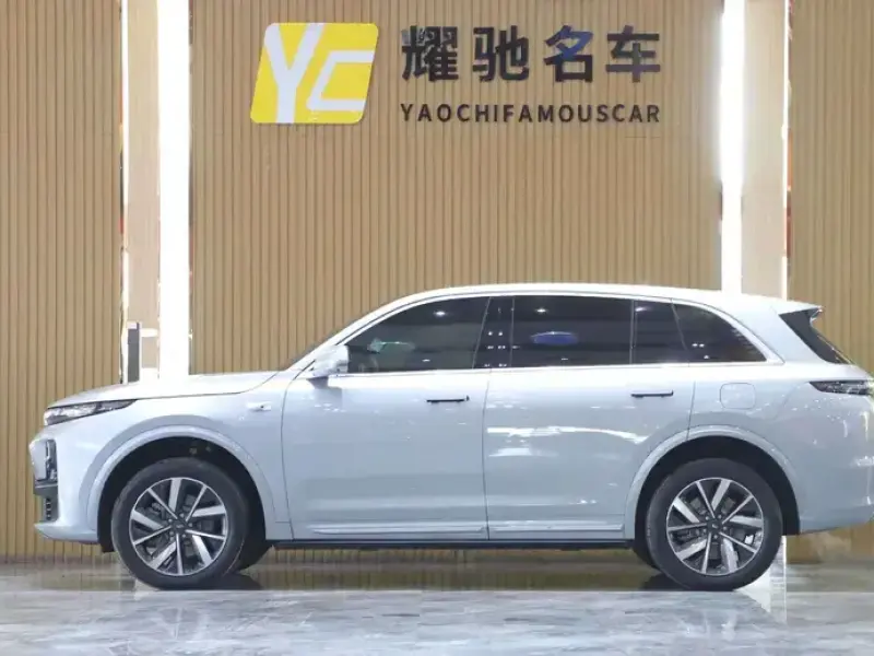 2024 Li Auto (Lixiang) L7 с пробегом 25 400 км