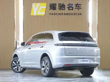2024 Li Auto (Lixiang) L7 с пробегом 25 400 км