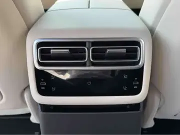 2024 Li Auto (Lixiang) L7 с пробегом 25 400 км
