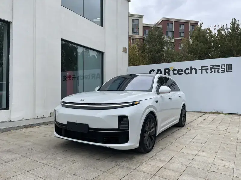 2025 Li Auto (Lixiang) L7 с пробегом 9 400 км