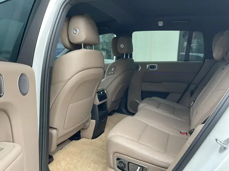 2025 Li Auto (Lixiang) L7 с пробегом 9 400 км