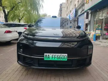 2024 Li Auto (Lixiang) L7 с пробегом 52 000 км