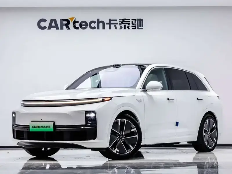 2025 Li Auto (Lixiang) L7 с пробегом 6 800 км