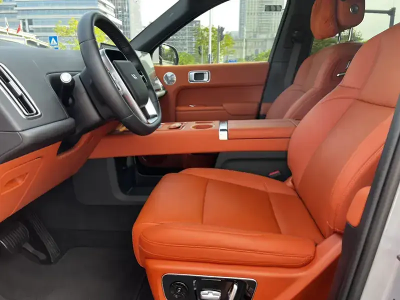 2025 Li Auto (Lixiang) L9 с пробегом 13 000 км