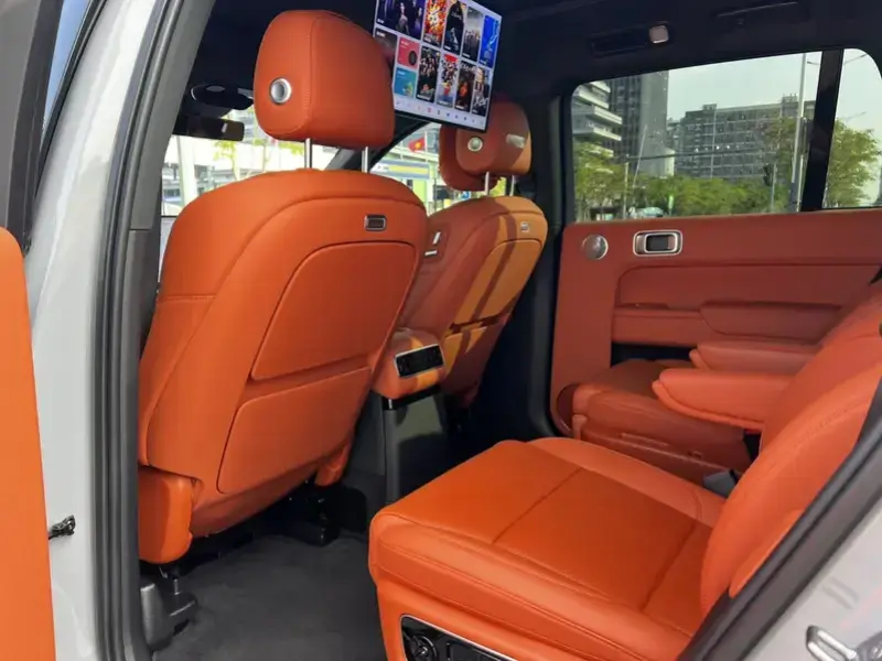 2025 Li Auto (Lixiang) L9 с пробегом 13 000 км