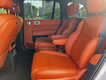 2025 Li Auto (Lixiang) L9 с пробегом 13 000 км