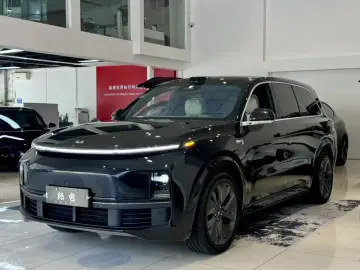 2024 Li Auto (Lixiang) L9 с пробегом 92 000 км