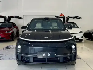 2024 Li Auto (Lixiang) L9 с пробегом 92 000 км
