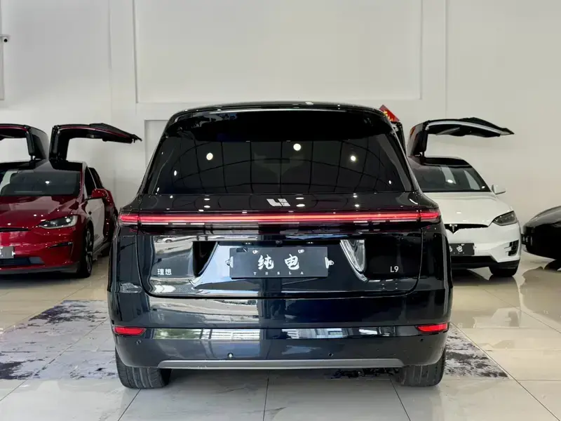 2024 Li Auto (Lixiang) L9 с пробегом 92 000 км