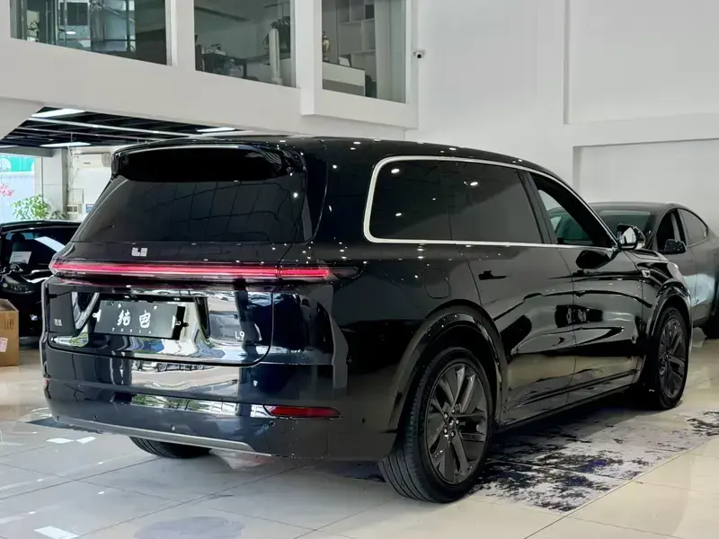 2024 Li Auto (Lixiang) L9 с пробегом 92 000 км