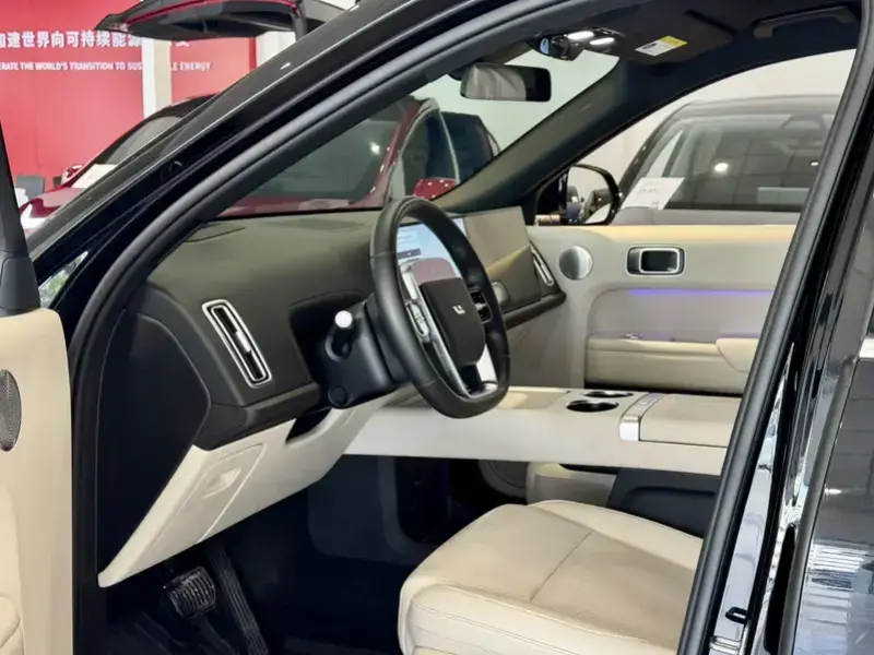 2024 Li Auto (Lixiang) L9 с пробегом 92 000 км