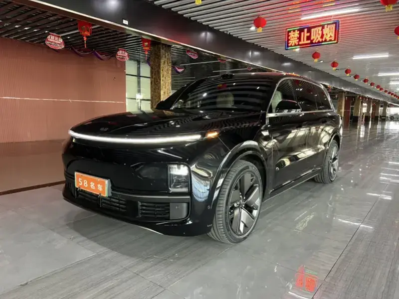 2025 Li Auto (Lixiang) L9 с пробегом 47 000 км
