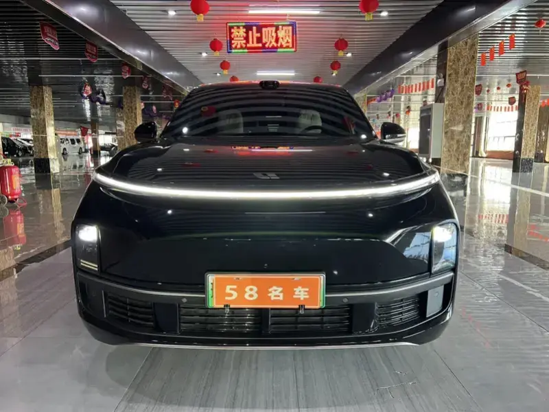 2025 Li Auto (Lixiang) L9 с пробегом 47 000 км