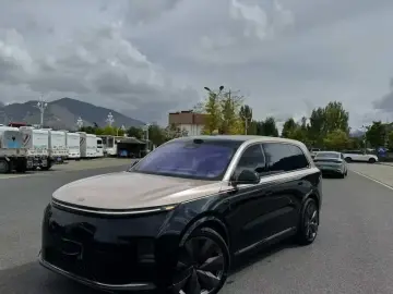 2026 Li Auto (Lixiang) L9 с пробегом 4 000 км