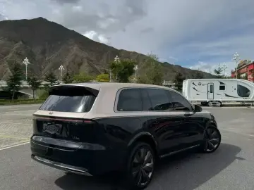 2026 Li Auto (Lixiang) L9 с пробегом 4 000 км