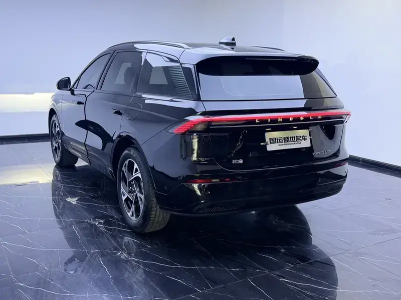 2023 Lincoln Nautilus с пробегом 59 000 км