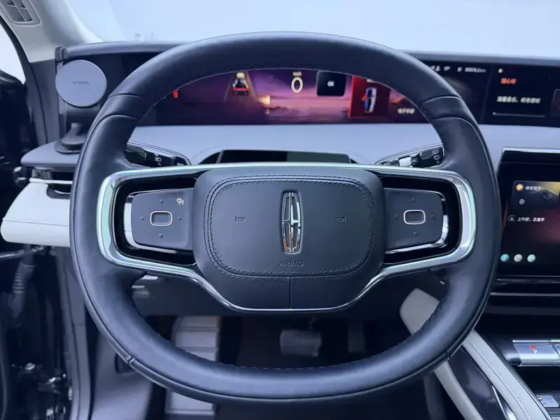 2023 Lincoln Nautilus с пробегом 59 000 км