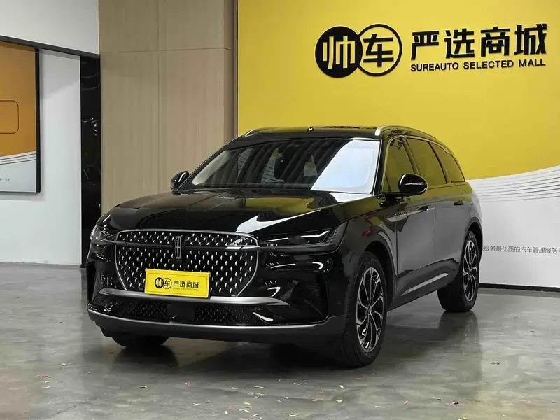 2023 Lincoln Nautilus с пробегом 18 000 км