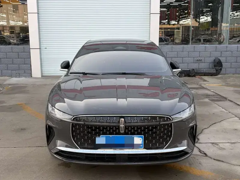 2022 Lincoln Z с пробегом 48 000 км