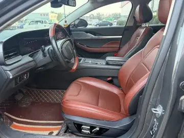 2022 Lincoln Z с пробегом 48 000 км