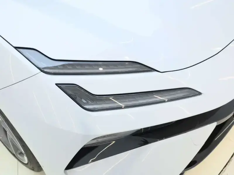 2025 Lotus Emeya с пробегом 38 800 км