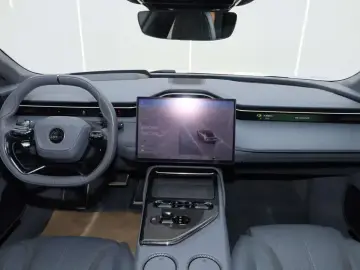 2025 Lotus Emeya с пробегом 38 800 км