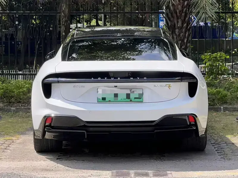 2024 Lotus Emeya с пробегом 58 000 км