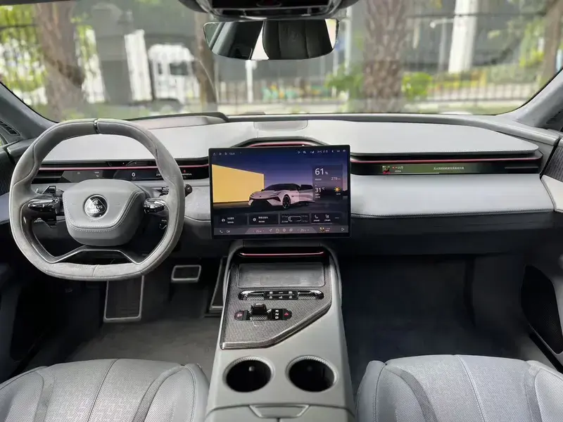 2024 Lotus Emeya с пробегом 58 000 км