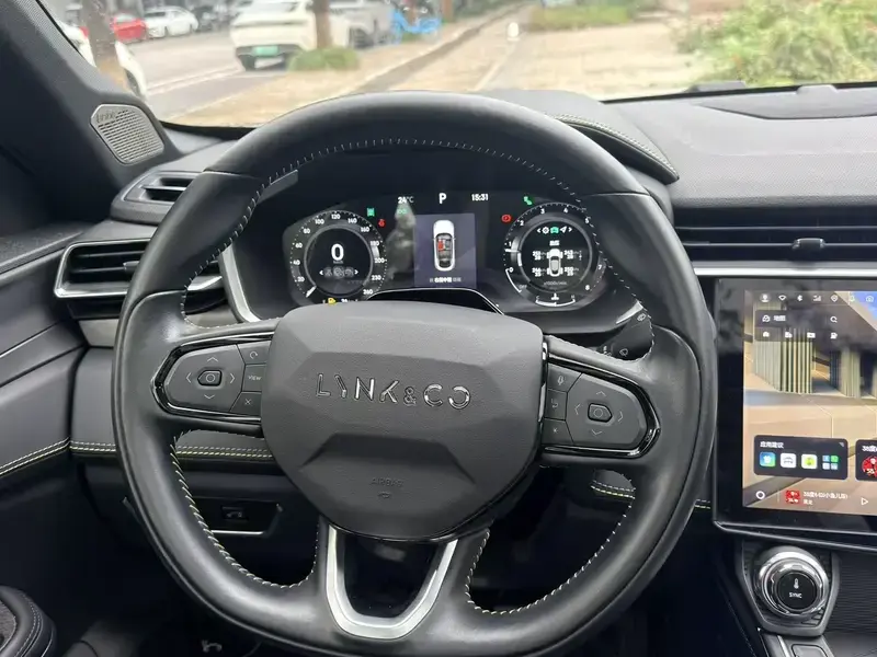 2023 Lynk & Co 05 с пробегом 20 000 км