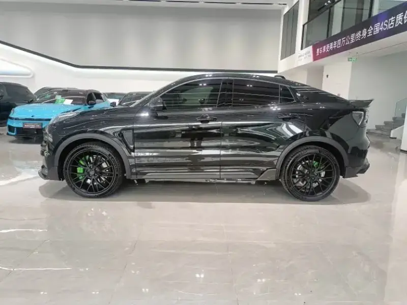 2023 Lynk & Co 05 с пробегом 20 000 км
