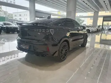 2023 Lynk & Co 05 с пробегом 20 000 км
