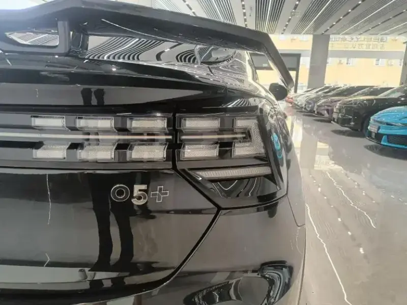 2023 Lynk & Co 05 с пробегом 20 000 км