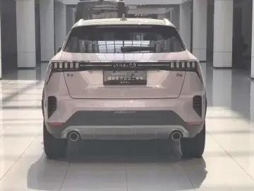 2023 Lynk & Co 06 с пробегом 23 000 км