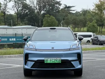 2026 Lynk & Co 08 с пробегом 2 000 км