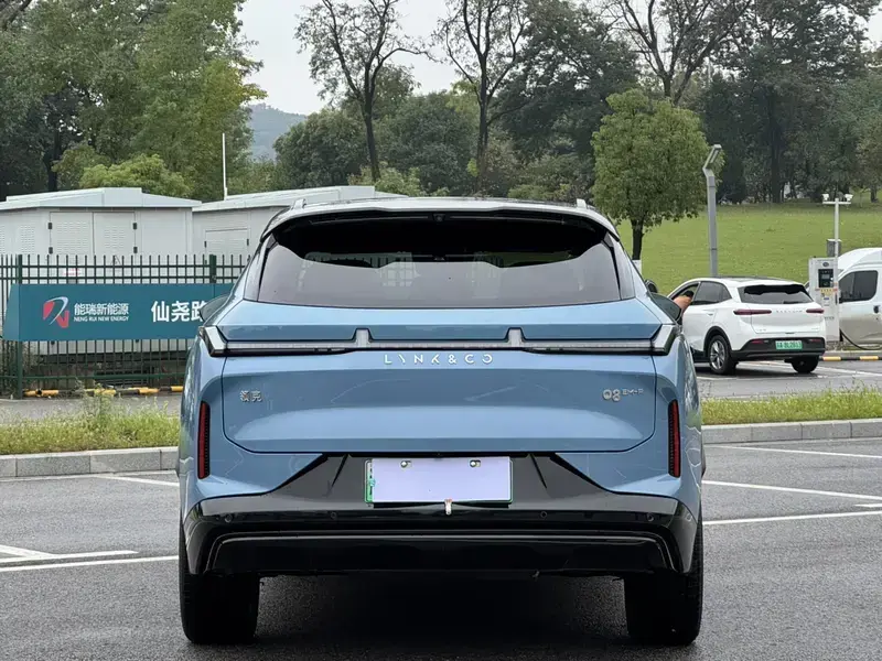 2026 Lynk & Co 08 с пробегом 2 000 км