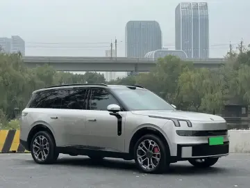 2025 Lynk & Co 900 с пробегом 24 000 км