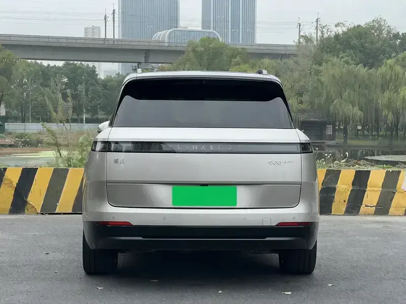 2025 Lynk & Co 900 с пробегом 24 000 км