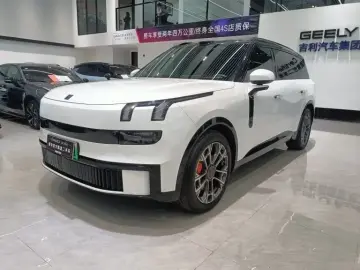 2025 Lynk & Co 900 с пробегом 32 000 км