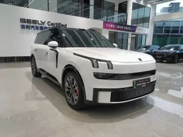 2025 Lynk & Co 900 с пробегом 32 000 км