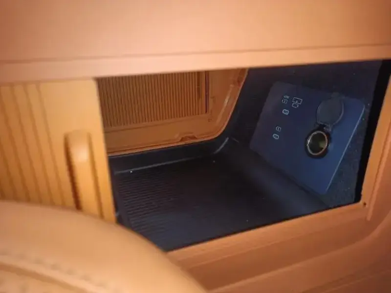 2025 Lynk & Co 900 с пробегом 32 000 км
