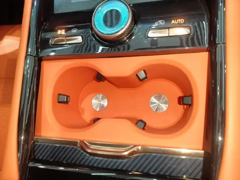 2025 Lynk & Co 900 с пробегом 32 000 км