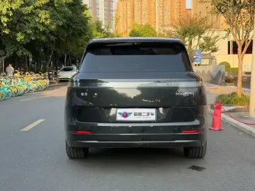 2025 Lynk & Co 900 с пробегом 25 000 км