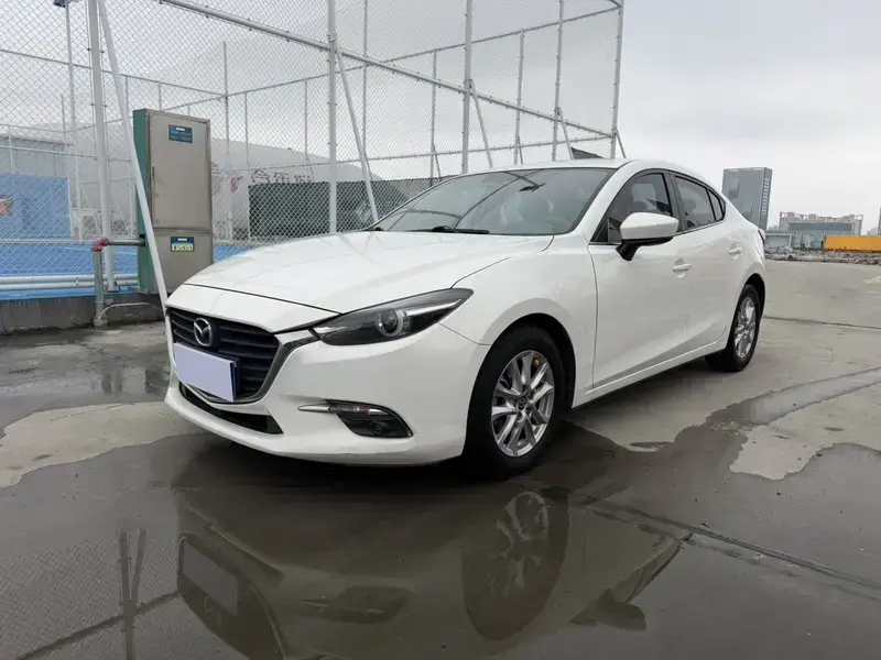 2017 Mazda Axela с пробегом 173 000 км
