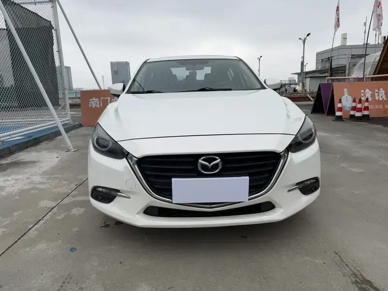 2017 Mazda Axela с пробегом 173 000 км