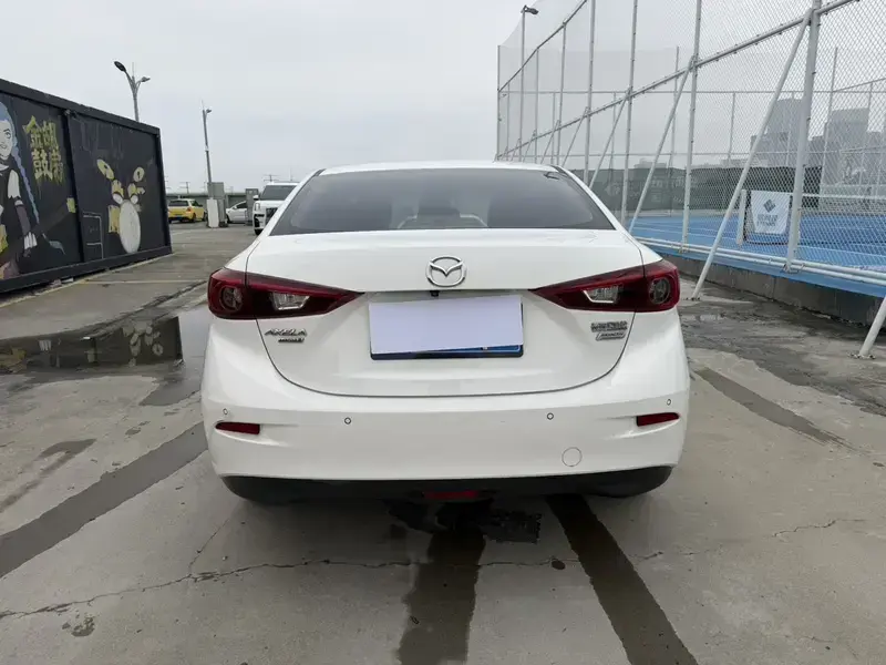 2017 Mazda Axela с пробегом 173 000 км