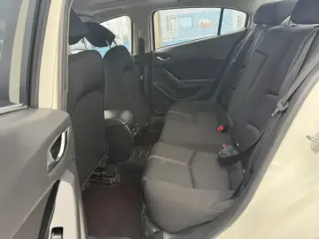 2017 Mazda Axela с пробегом 173 000 км