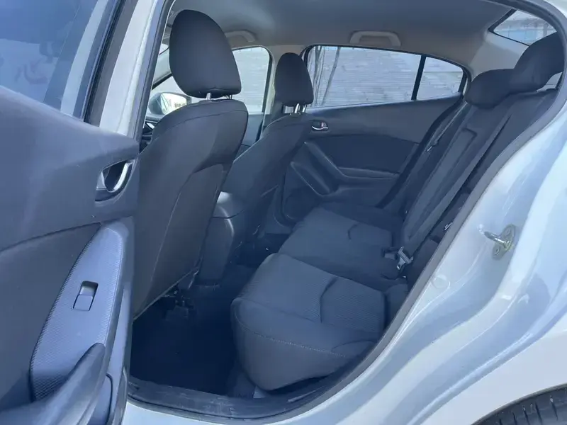 2016 Mazda Axela с пробегом 150 000 км