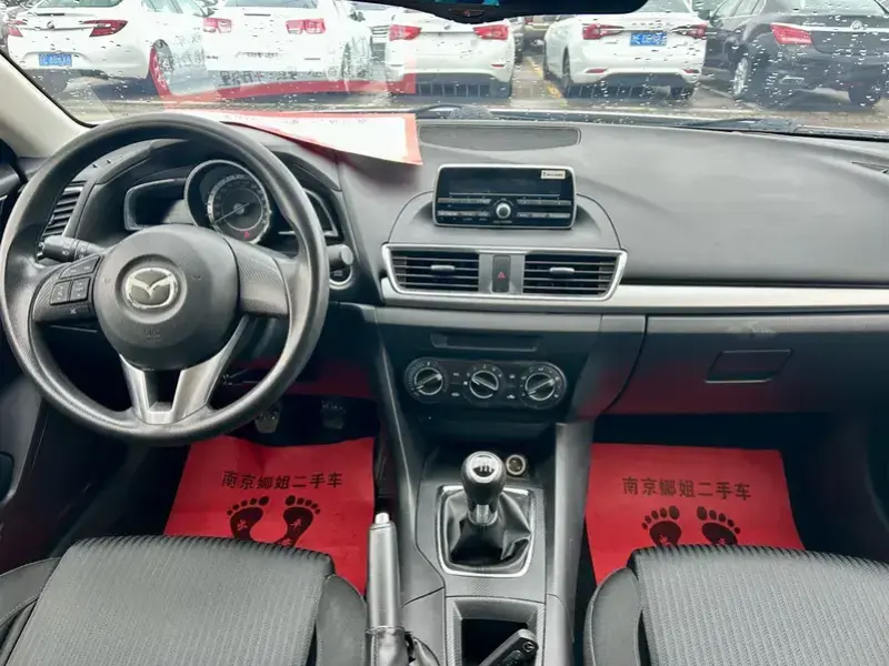 2016 Mazda Axela с пробегом 40 000 км